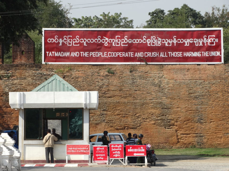 Myanmars konkurrierende Systeme